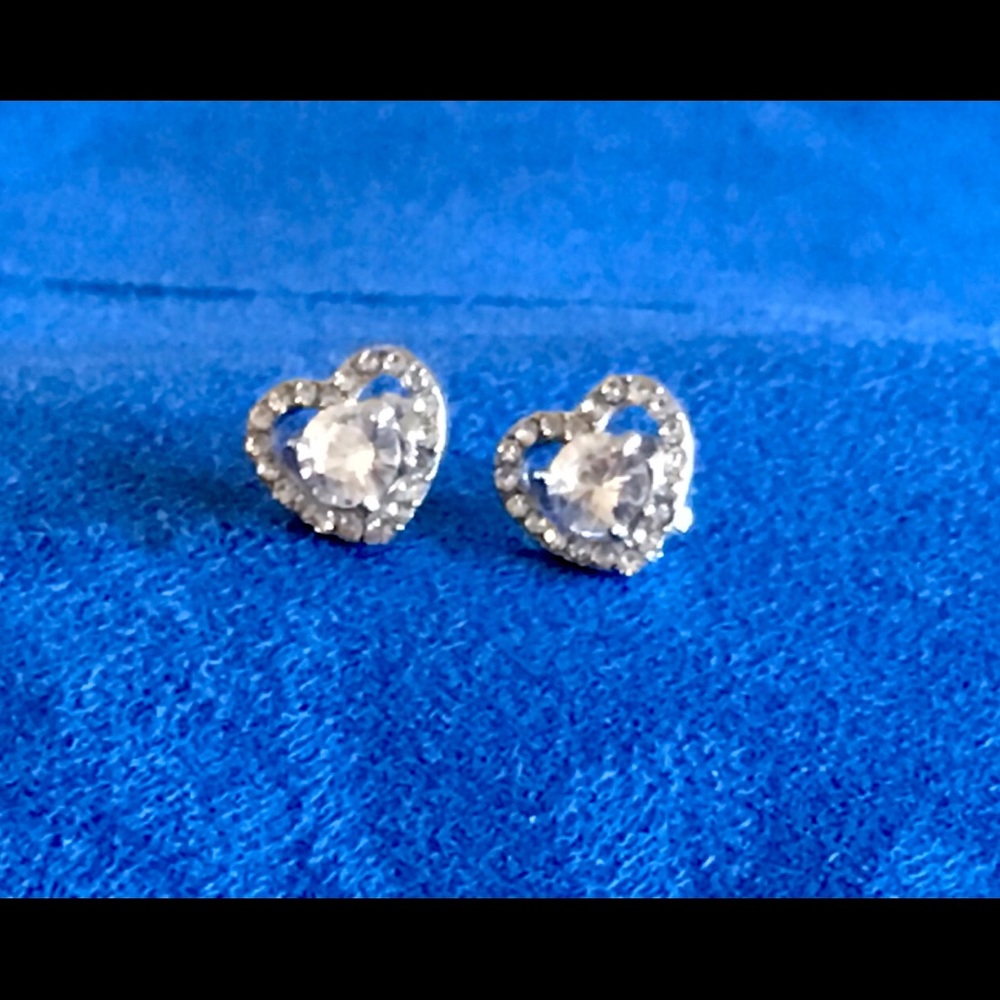 Beautiful Heart a Stud Earrings